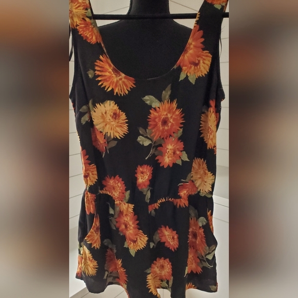 Romper - Picture 1 of 5